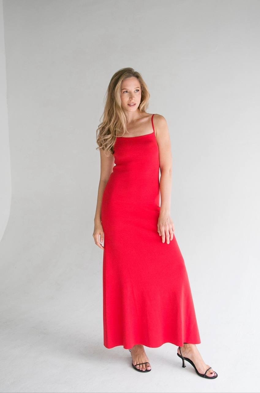 Yana Goryunova portfolio image 4 - profile modeling