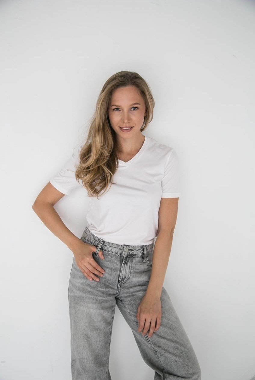 Yana Goryunova portfolio image 6 - profile modeling